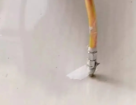 商丘市瓷砖空鼓维修公司专业解答在瓷砖铺贴过程中，如果使用的砂料过粗（如全部使用了粗砂），可能会导致以下问题